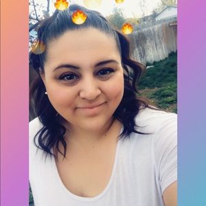 Meet your Posher, Stephanie